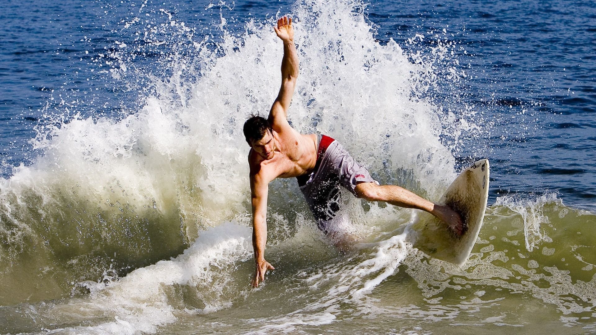 德甲突破极限：速度与力量的极致碰撞！，德甲冲刺速度最快球员